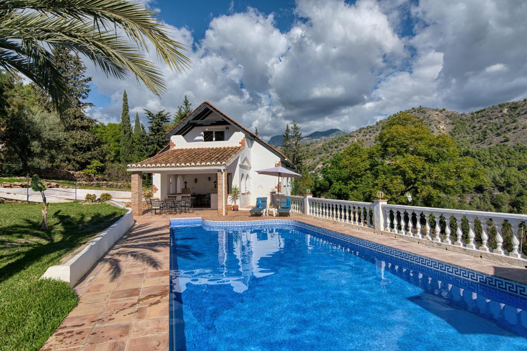 Villa Morera Bed & Breakfast フリヒリアナ エクステリア 写真