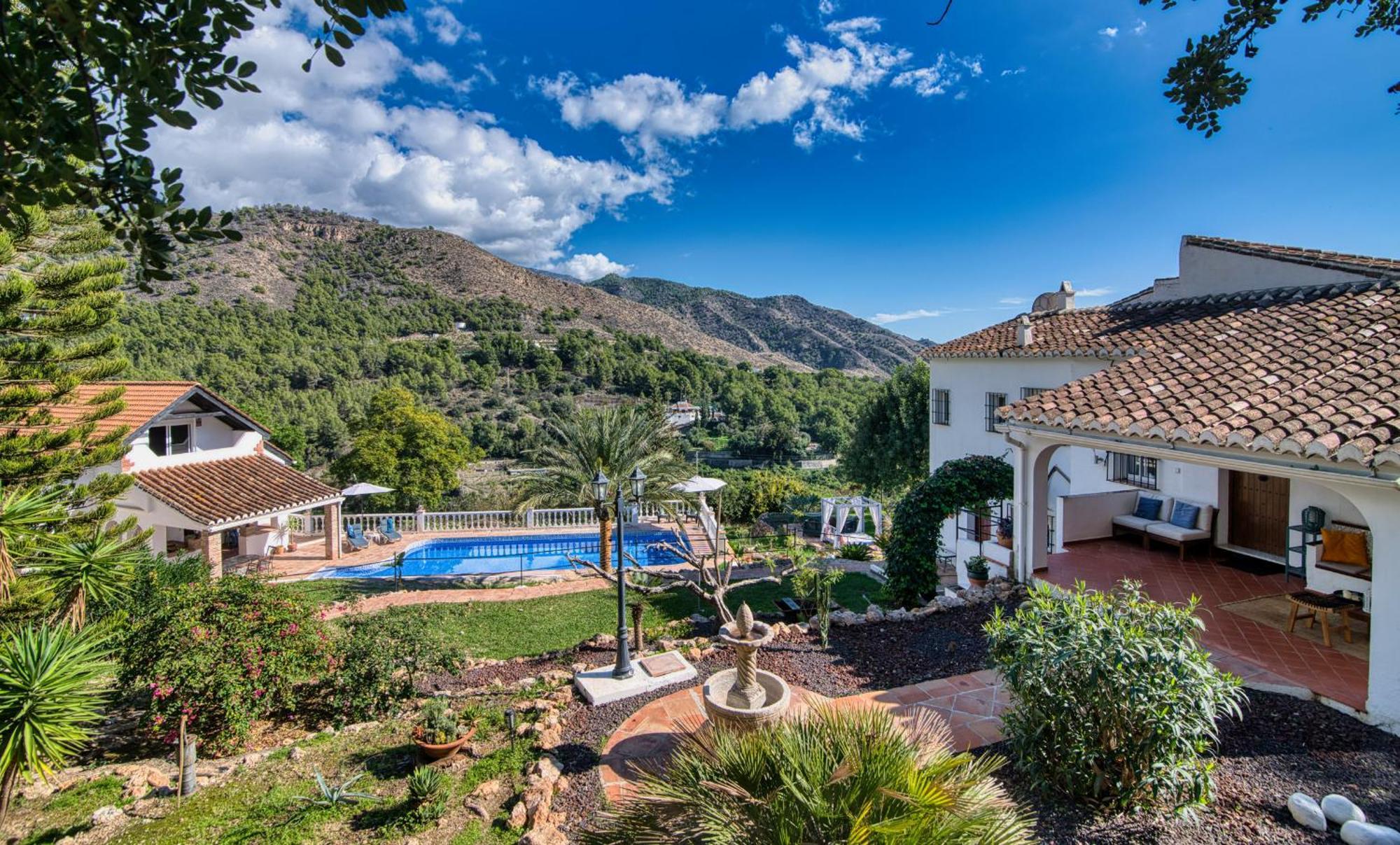 Villa Morera Bed & Breakfast フリヒリアナ エクステリア 写真