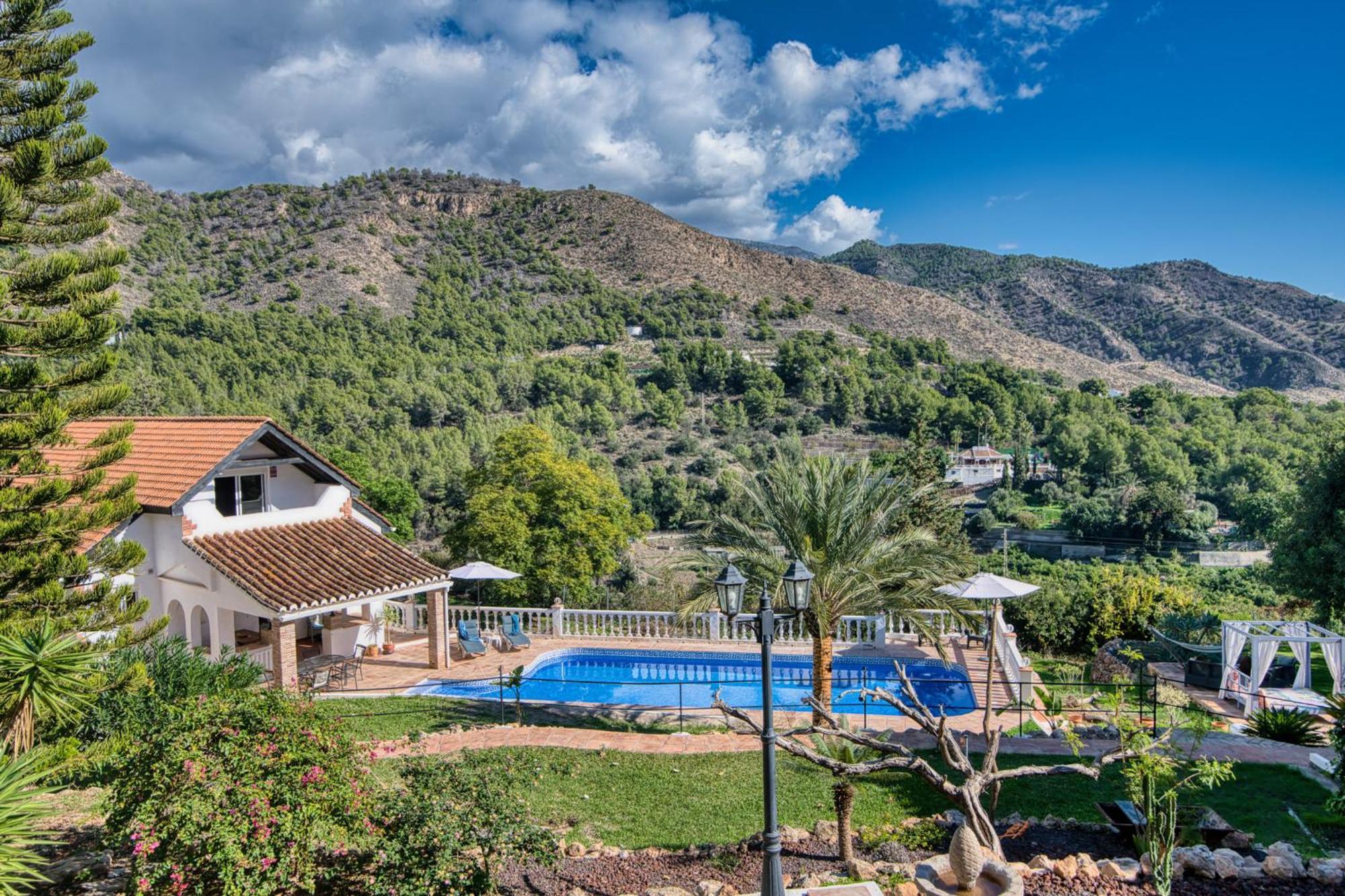 Villa Morera Bed & Breakfast フリヒリアナ エクステリア 写真